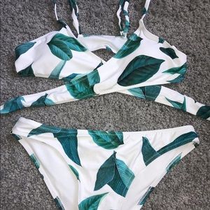 Cupshe fresh leaves bikini set